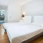 Housing Ginesta 9