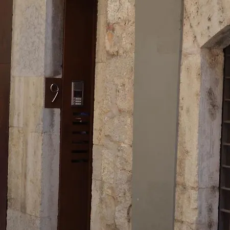 Housing Ginesta 9 شقة