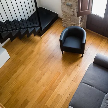Housing Ginesta 9 *