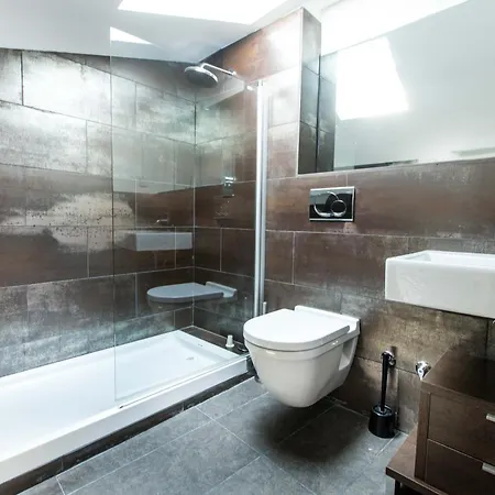 Housing Ginesta 9 Apartamento Girona