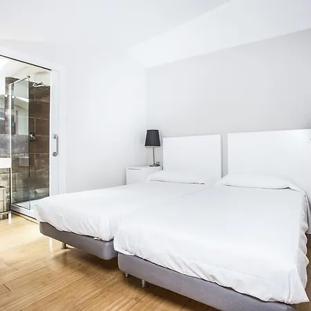 Housing Ginesta 9