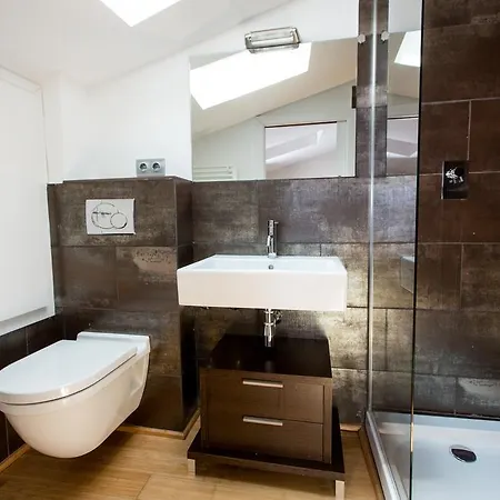 Housing Ginesta 9 Gerona