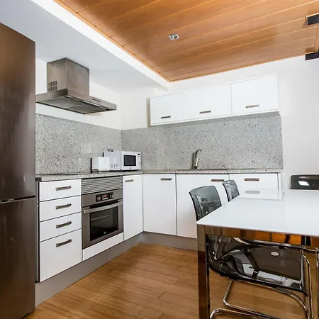 Housing Ginesta 9 Apartman *