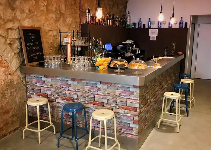 Housing Ginesta 9 지로나